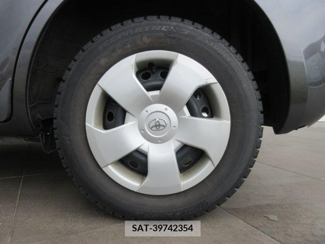 Toyota SIENTA 2012-07 285115-7