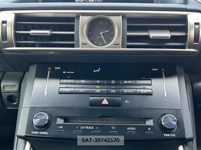 Lexus IS 2014-03 212581-14