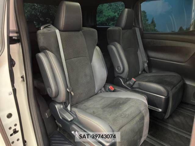 Toyota ALPHARD 2022-05 349106-12