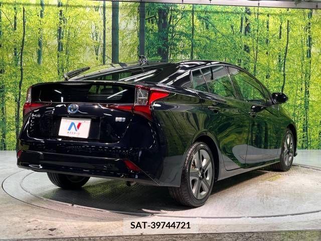 Toyota PRIUS 2022-03 332229-17