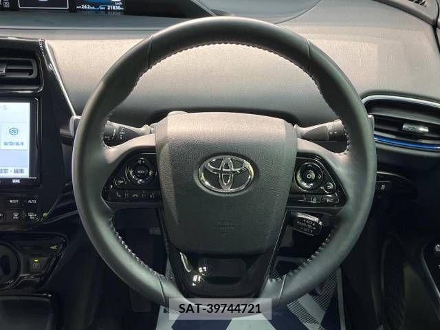 Toyota PRIUS 2022-03 332229-11