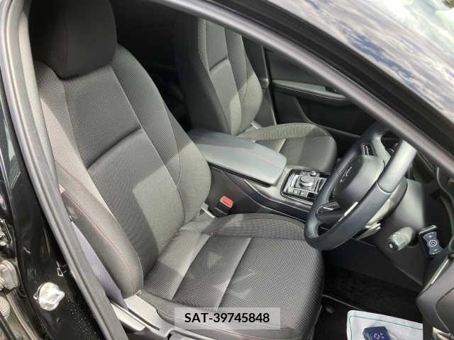 Mazda CX-30 2021-11 349210-3