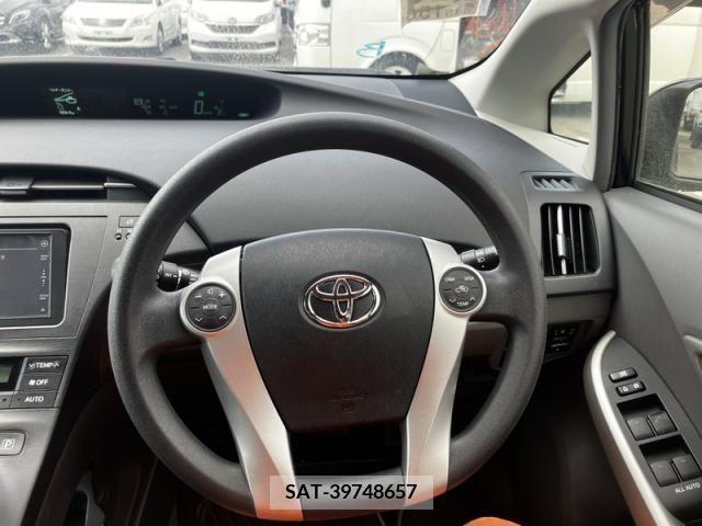 Toyota PRIUS 2011-11 353017-25