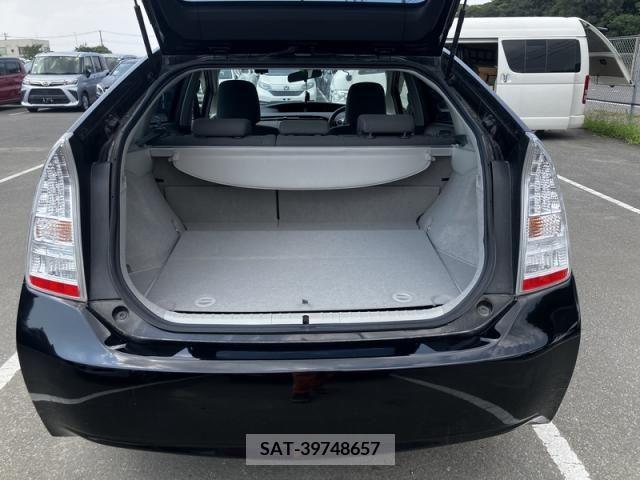 Toyota PRIUS 2011-11 353017-21