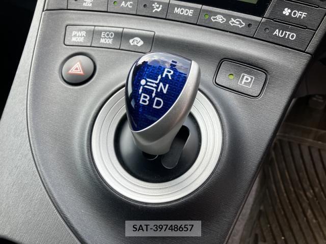 Toyota PRIUS 2011-11 353017-19