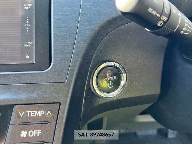 Toyota PRIUS 2011-11 353017-11