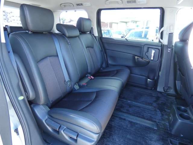 Nissan ELGRAND 2016-01 6500-26