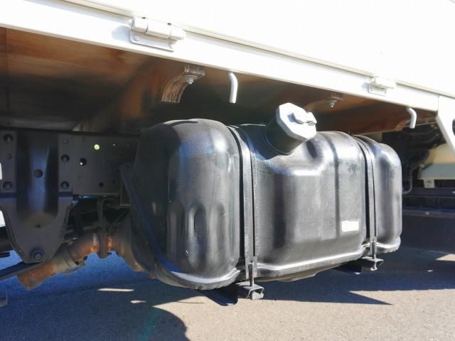 Isuzu ELF TRUCK 2016-09 28014-29