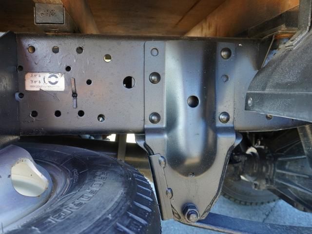 Isuzu ELF TRUCK 2016-09 28014-6