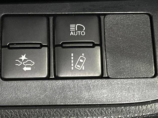 Toyota SIENTA 2016-10 191715-6