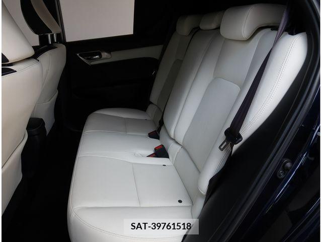 Lexus CT 2018-03 353910-27