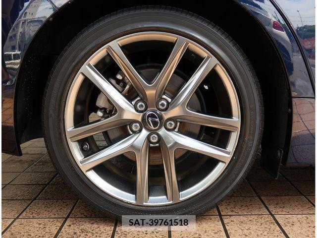 Lexus CT 2018-03 353910-29
