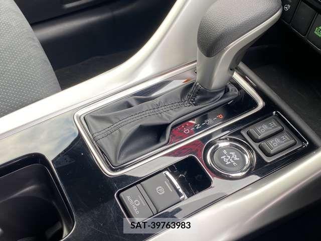 Mitsubishi ECLIPSE CROSS 2023-06 332236-12