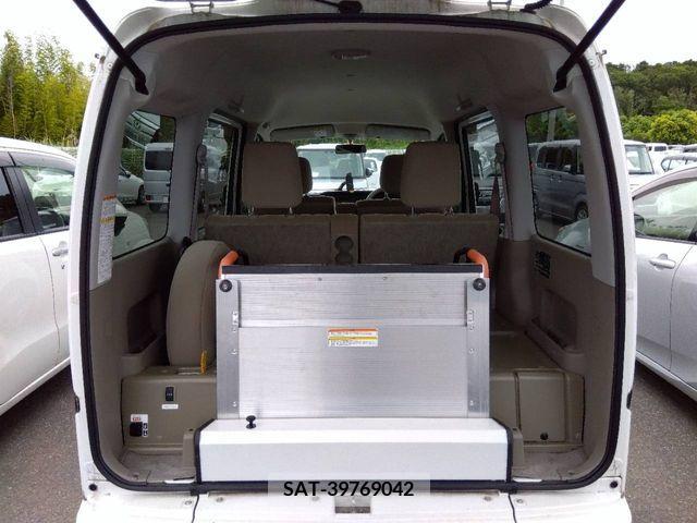 Daihatsu ATRAI WAGON 2018-02 326094-2