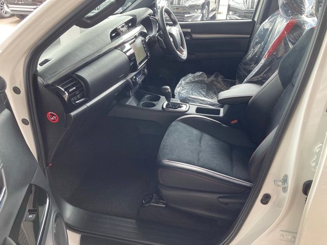 Toyota HILUX 2022-05 7817-28