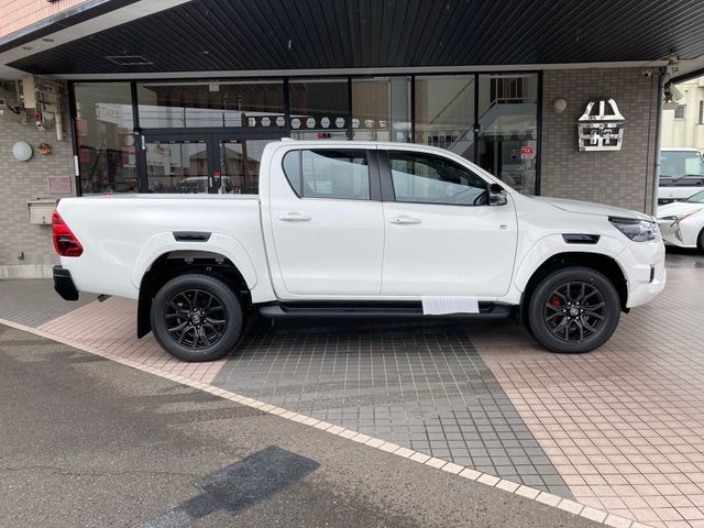 Toyota HILUX 2022-05 7817-3