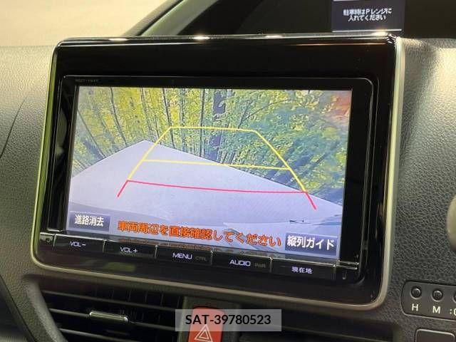 Toyota VOXY 2015-08 288935-5