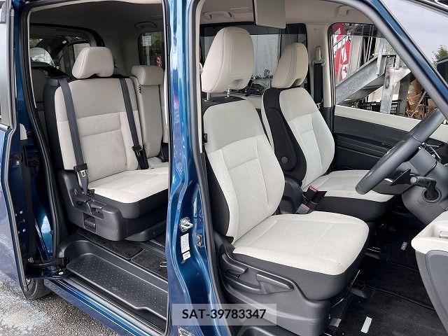 Nissan SERENA 2023-03 346843-26