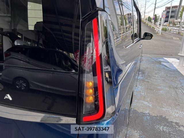 Nissan SERENA 2023-03 346843-21