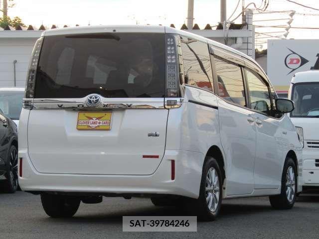 Toyota VOXY HYBRID 2016-03 351101-5