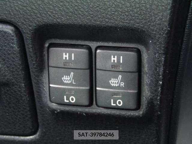 Toyota VOXY HYBRID 2016-03 351101-11