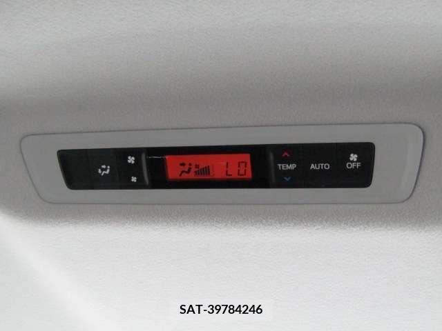 Toyota VOXY HYBRID 2016-03 351101-14