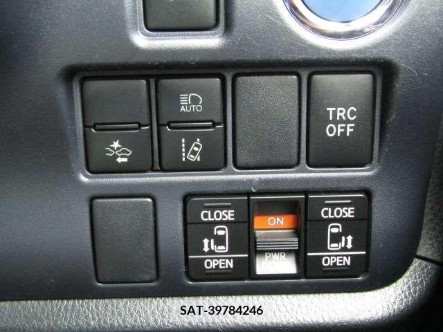 Toyota VOXY HYBRID 2016-03 351101-2