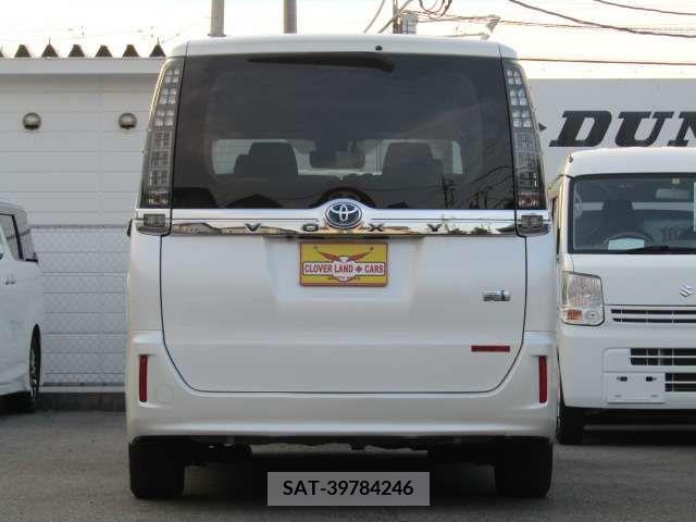 Toyota VOXY HYBRID 2016-03 351101-7