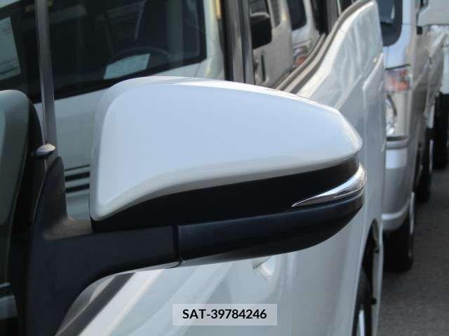 Toyota VOXY HYBRID 2016-03 351101-17