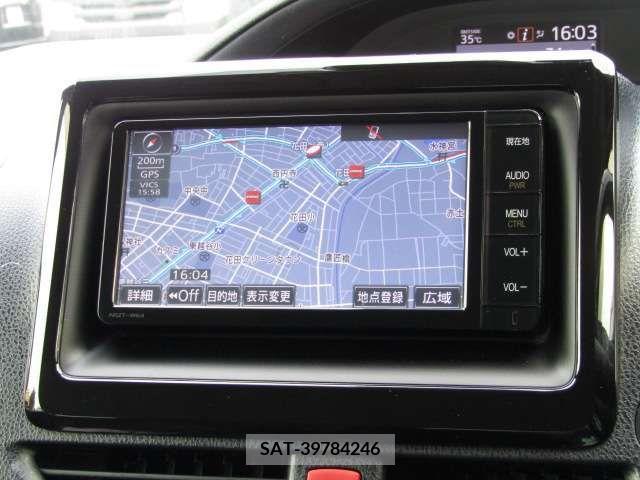 Toyota VOXY HYBRID 2016-03 351101-1
