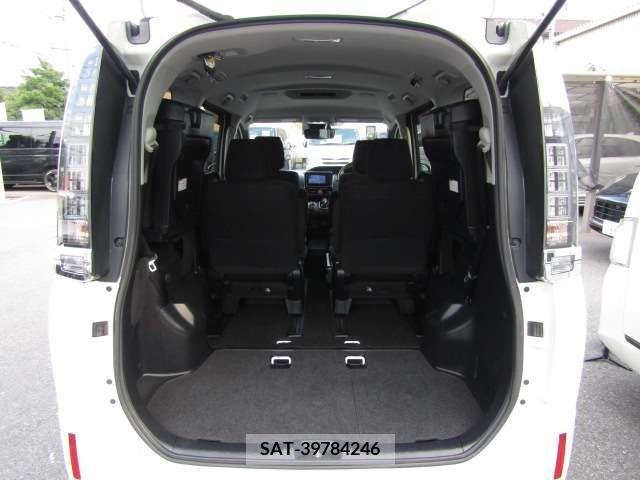 Toyota VOXY HYBRID 2016-03 351101-9