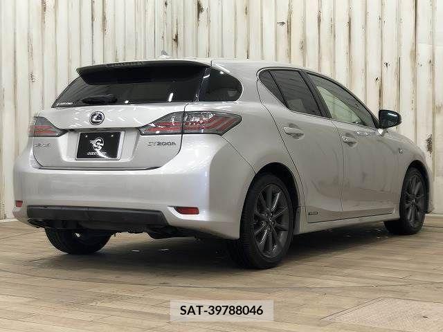 Lexus CT 2011-02 224059-15