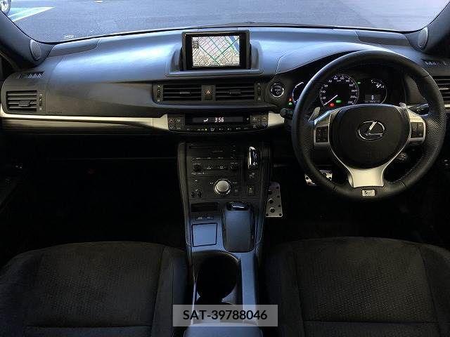Lexus CT 2011-02 224059-1