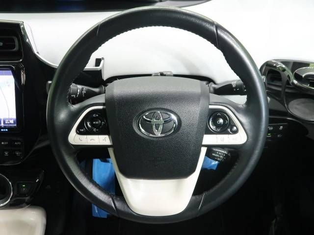Toyota PRIUS 2016-05 185142-11