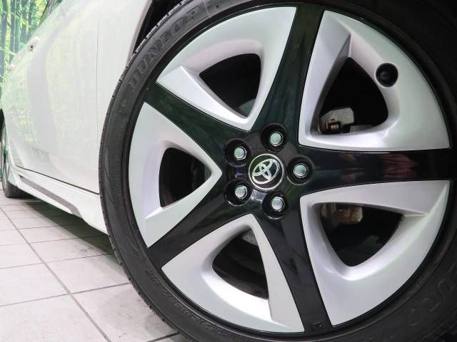 Toyota PRIUS 2016-05 185142-13