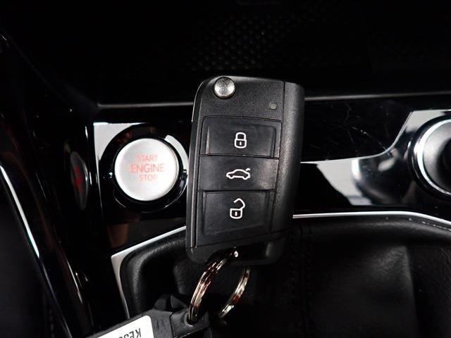 VolksWagen T-CROSS 2020-11 181758-9