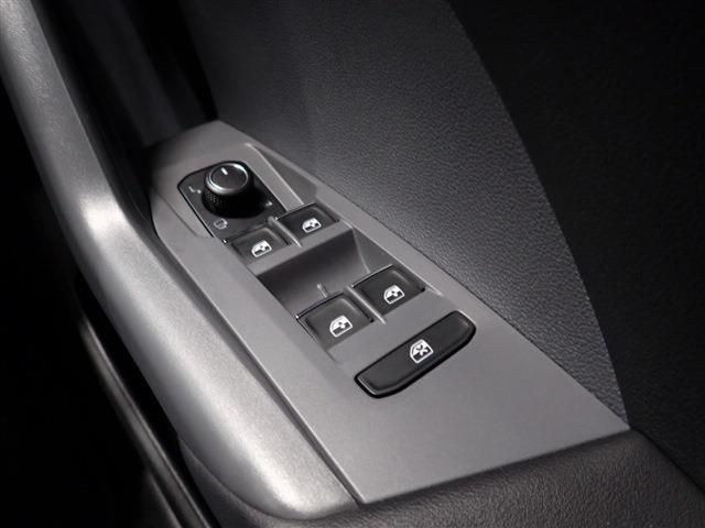 VolksWagen T-CROSS 2020-11 181758-20