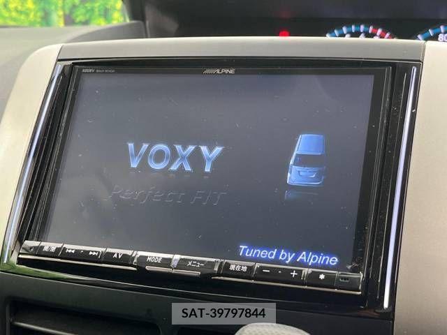 Toyota VOXY 2013-11 289992-4