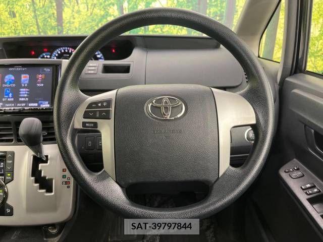 Toyota VOXY 2013-11 289992-12