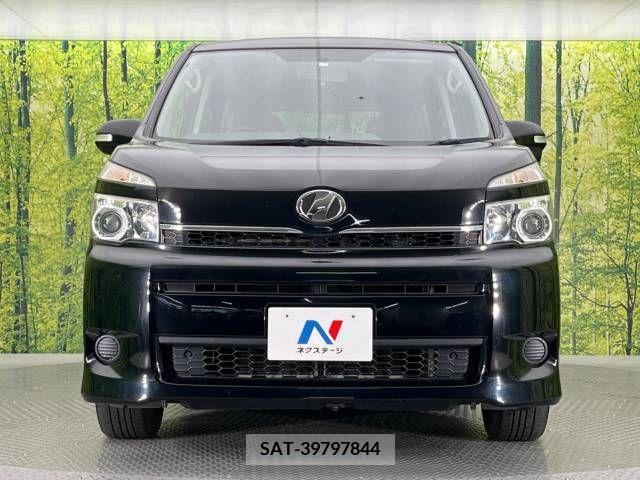 Toyota VOXY 2013-11 289992-15