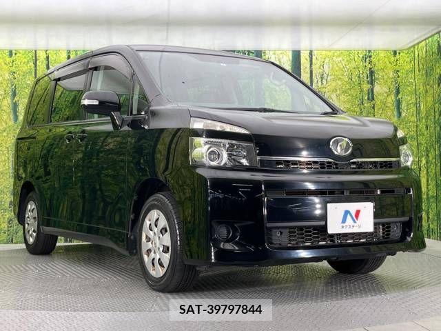 Toyota VOXY 2013-11 289992-17