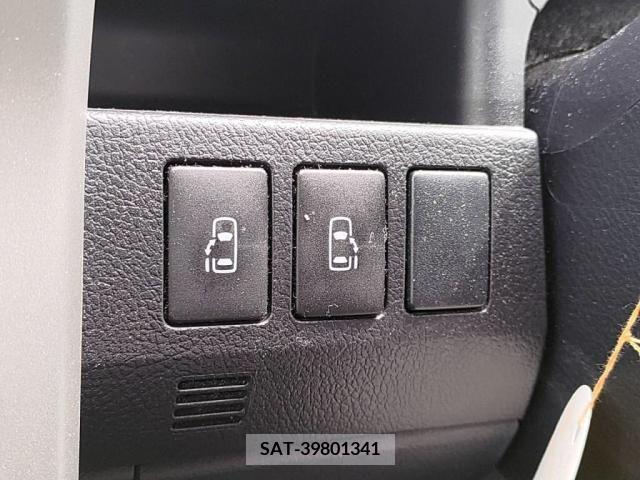 Toyota NOAH 2012-03 386174-15