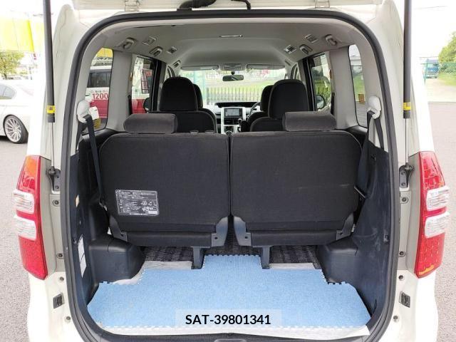 Toyota NOAH 2012-03 386174-24