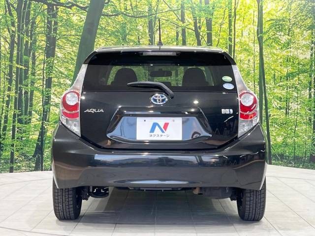 Toyota AQUA 2013-12 182308-15