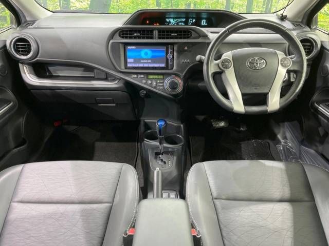 Toyota AQUA 2013-12 182308-1