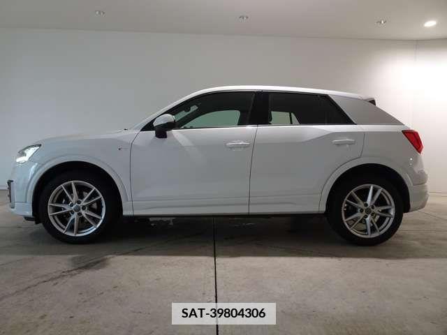 Audi Q2 2020-08 356581-6