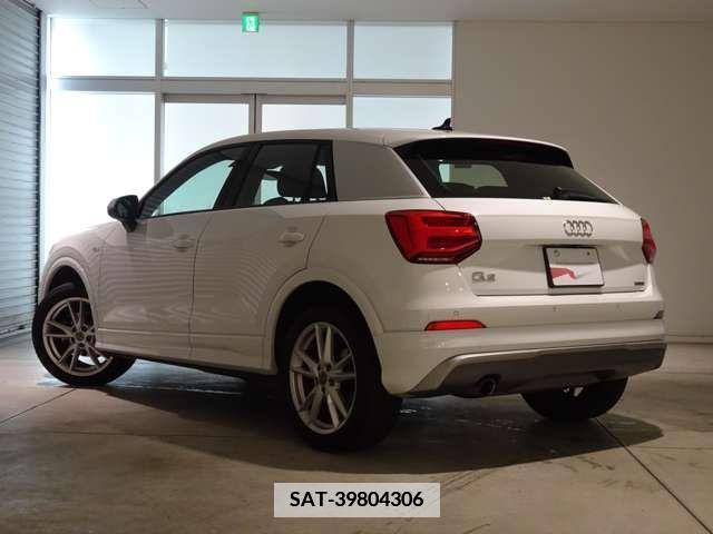 Audi Q2 2020-08 356581-5