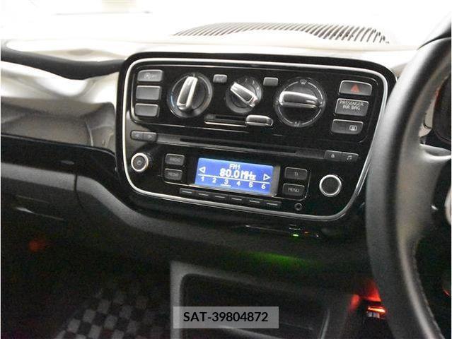 VolksWagen UP! 2015-12 320247-18