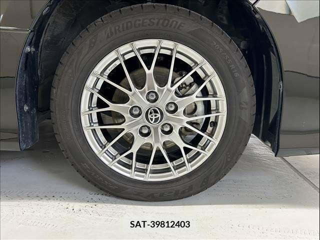 Toyota VOXY 2021-06 256548-4