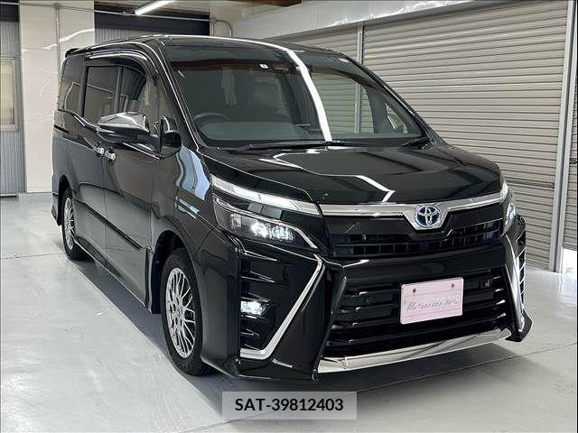 Toyota VOXY 2021-06 256548-17